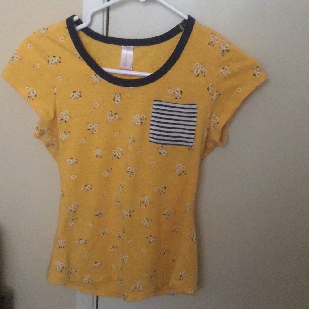 Floral yellow t shirt